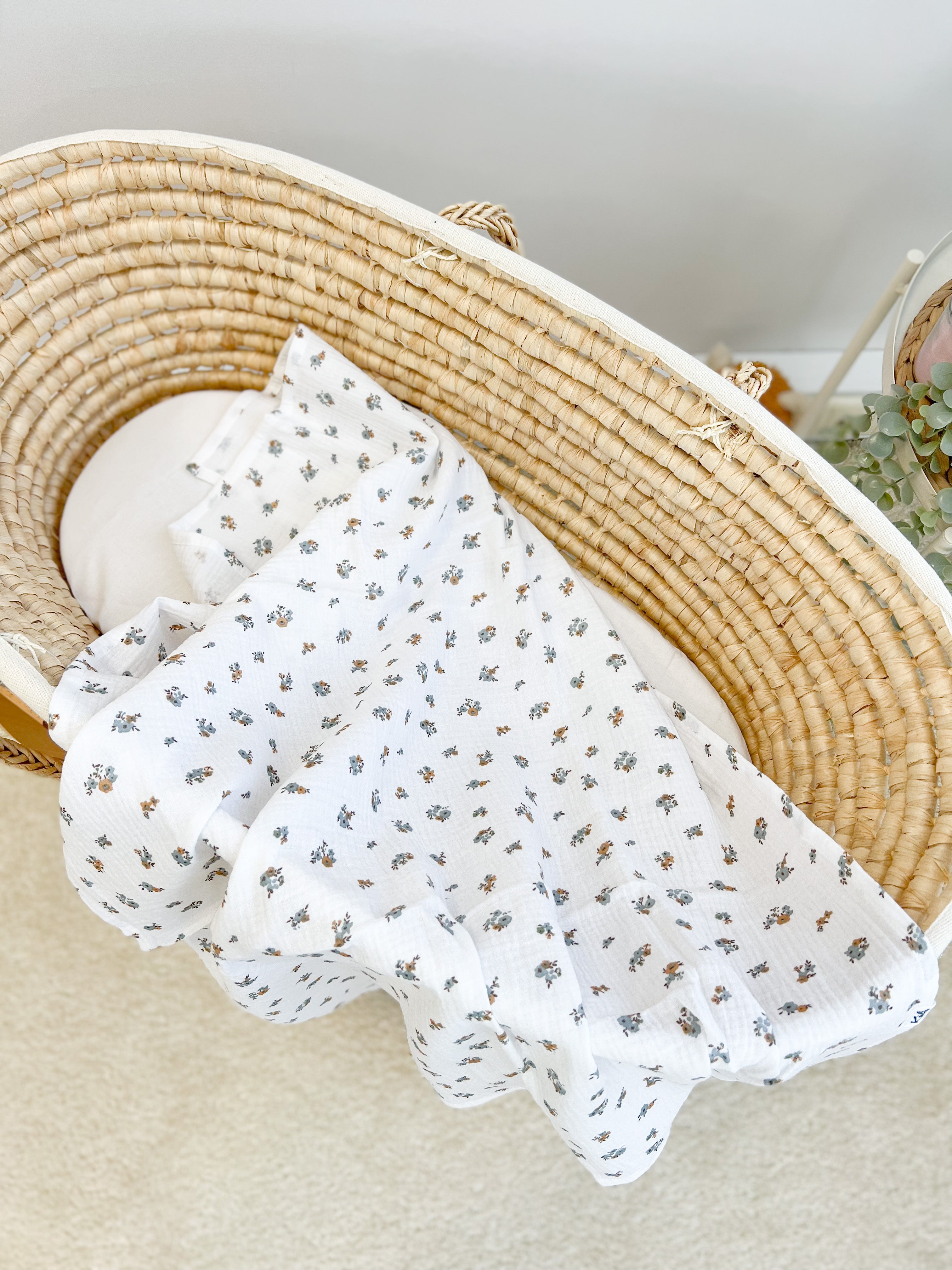 Double gauze swaddle