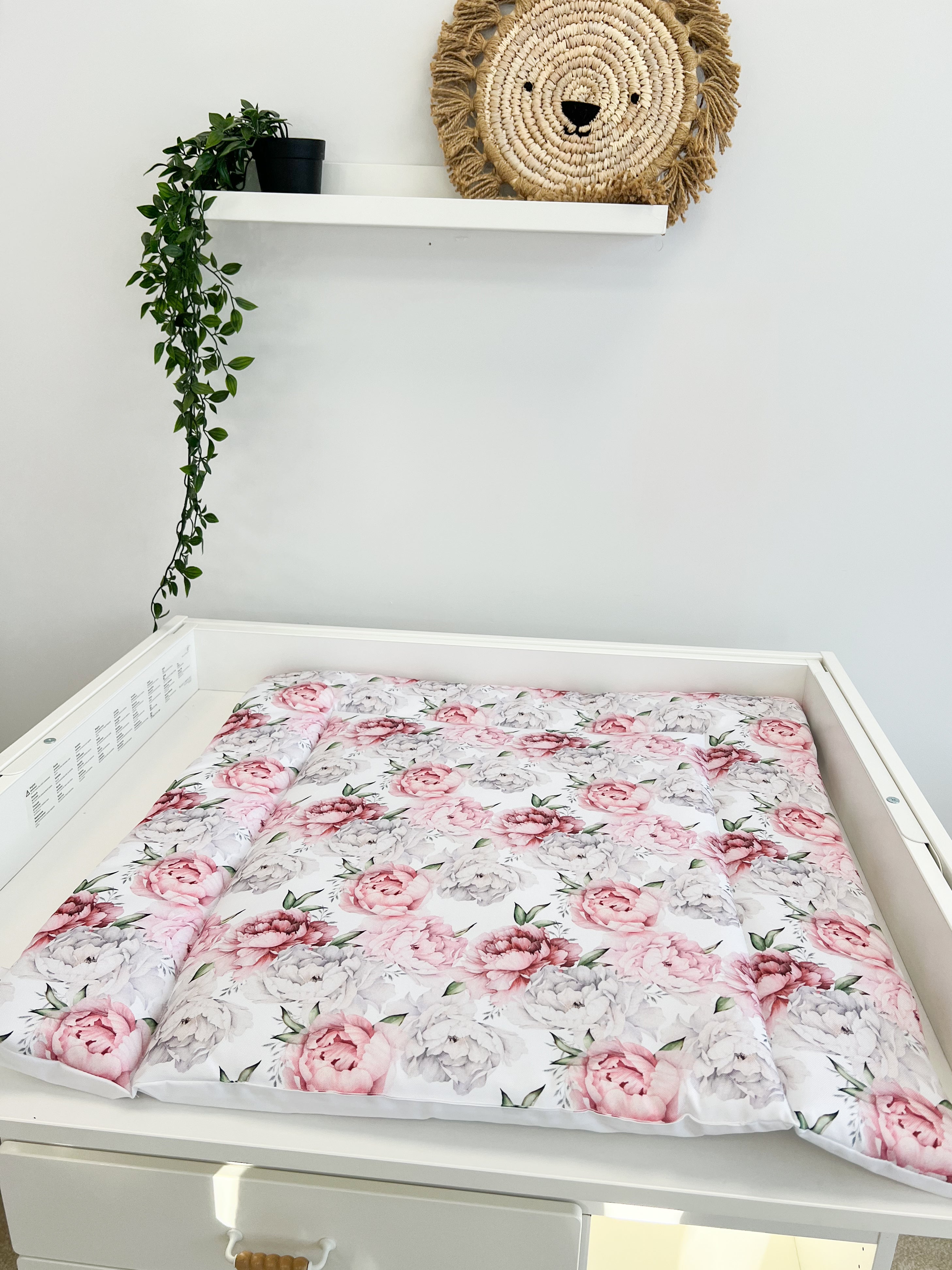 Waterproof changing pad - FLOWERS