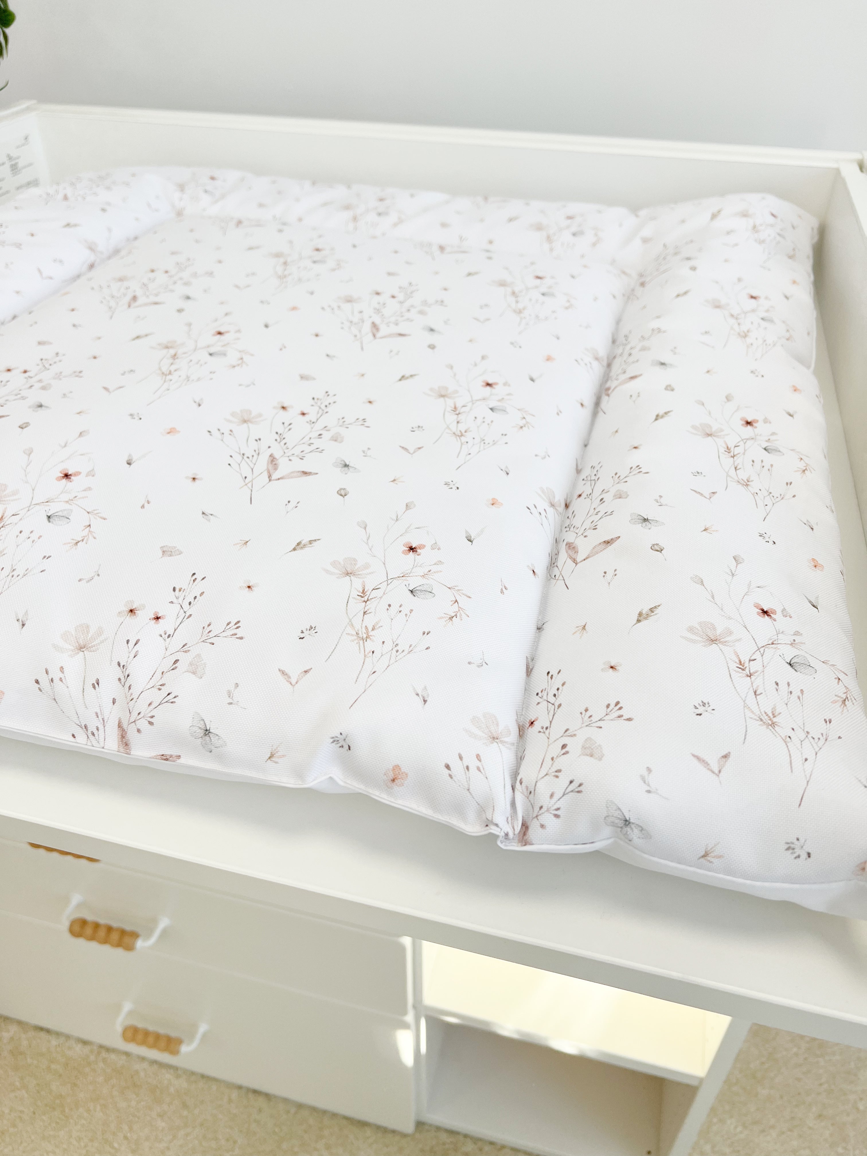 Waterproof changing pad - MEADOW 70 x 72 cm
