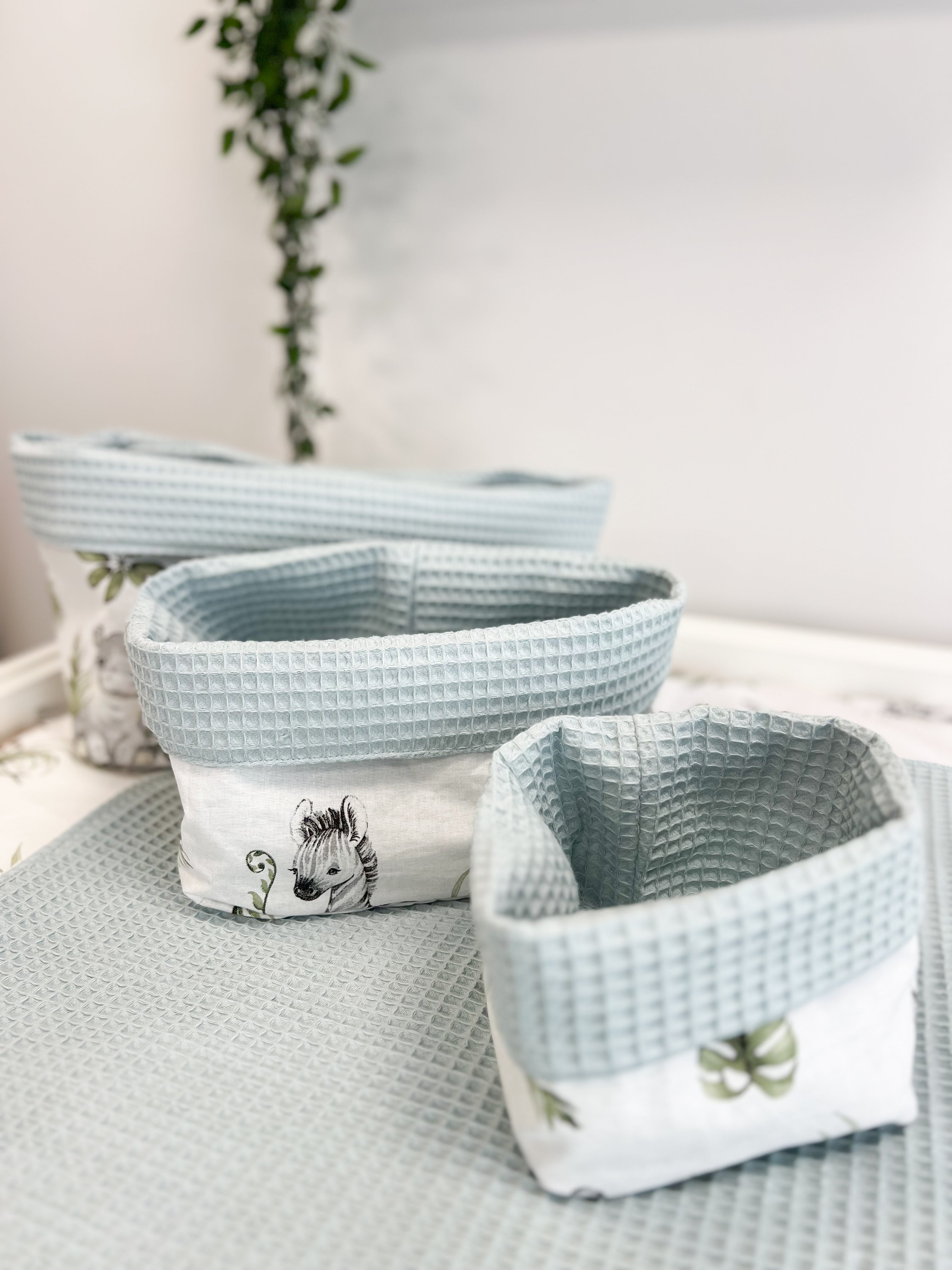 Cotton changing pad - Safari with light sage green