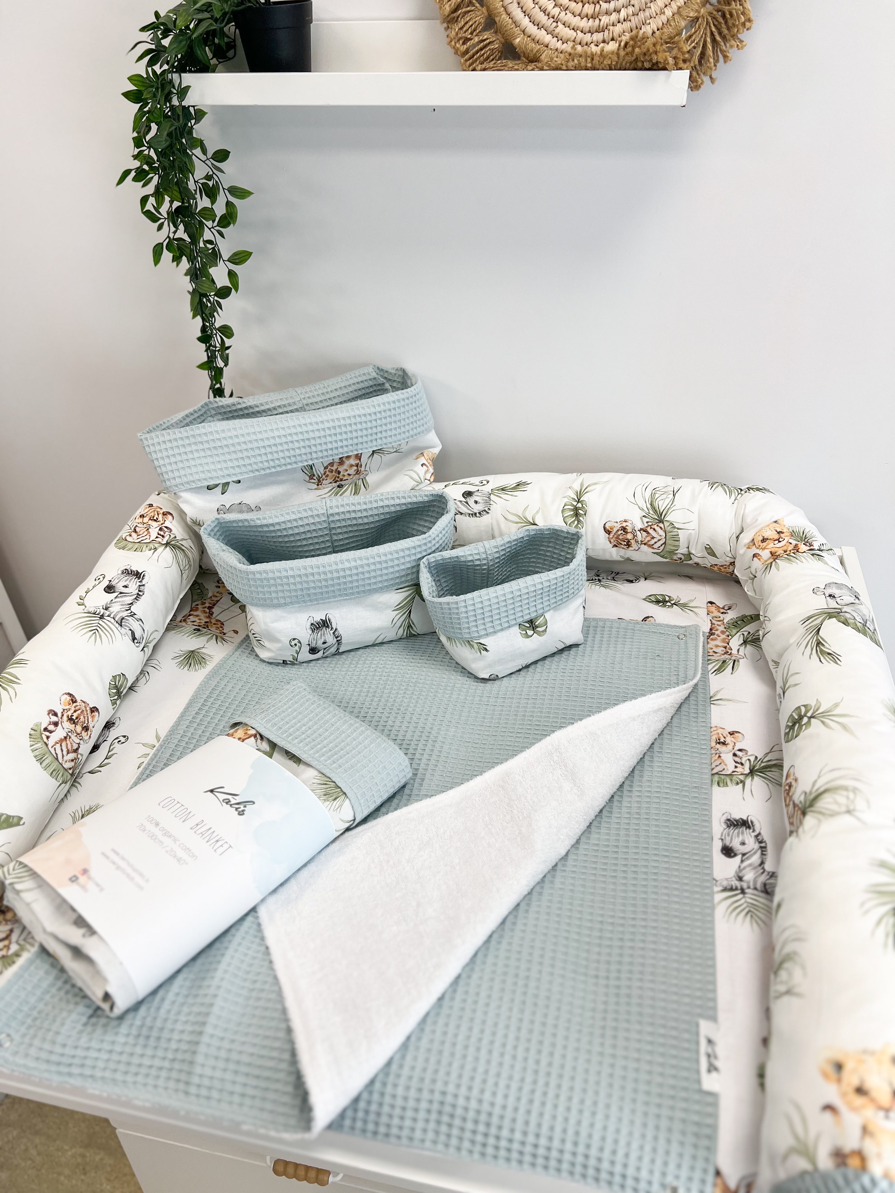 Cotton changing pad - Safari with light sage green