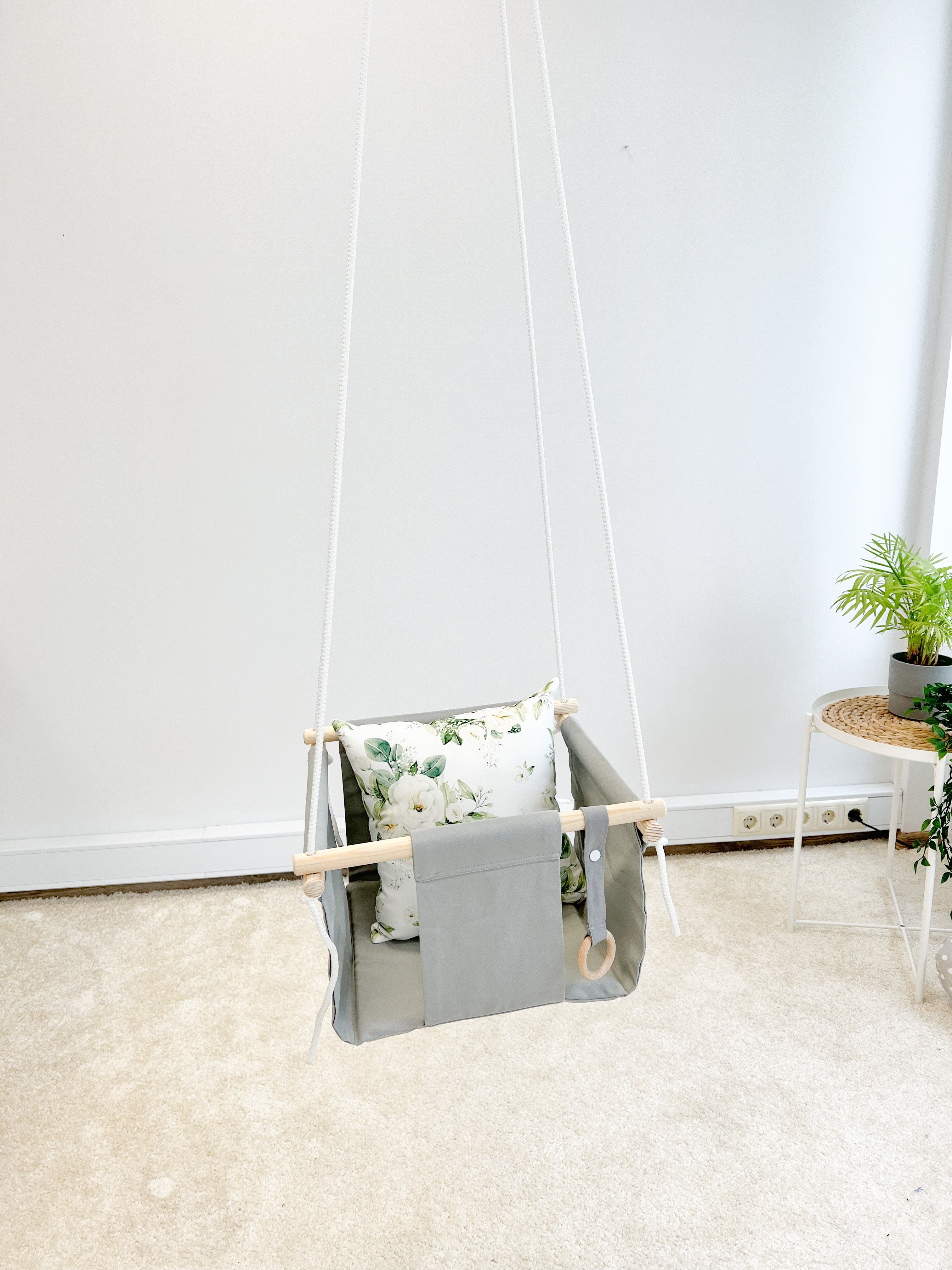 Swing for Kids "White Flowers"