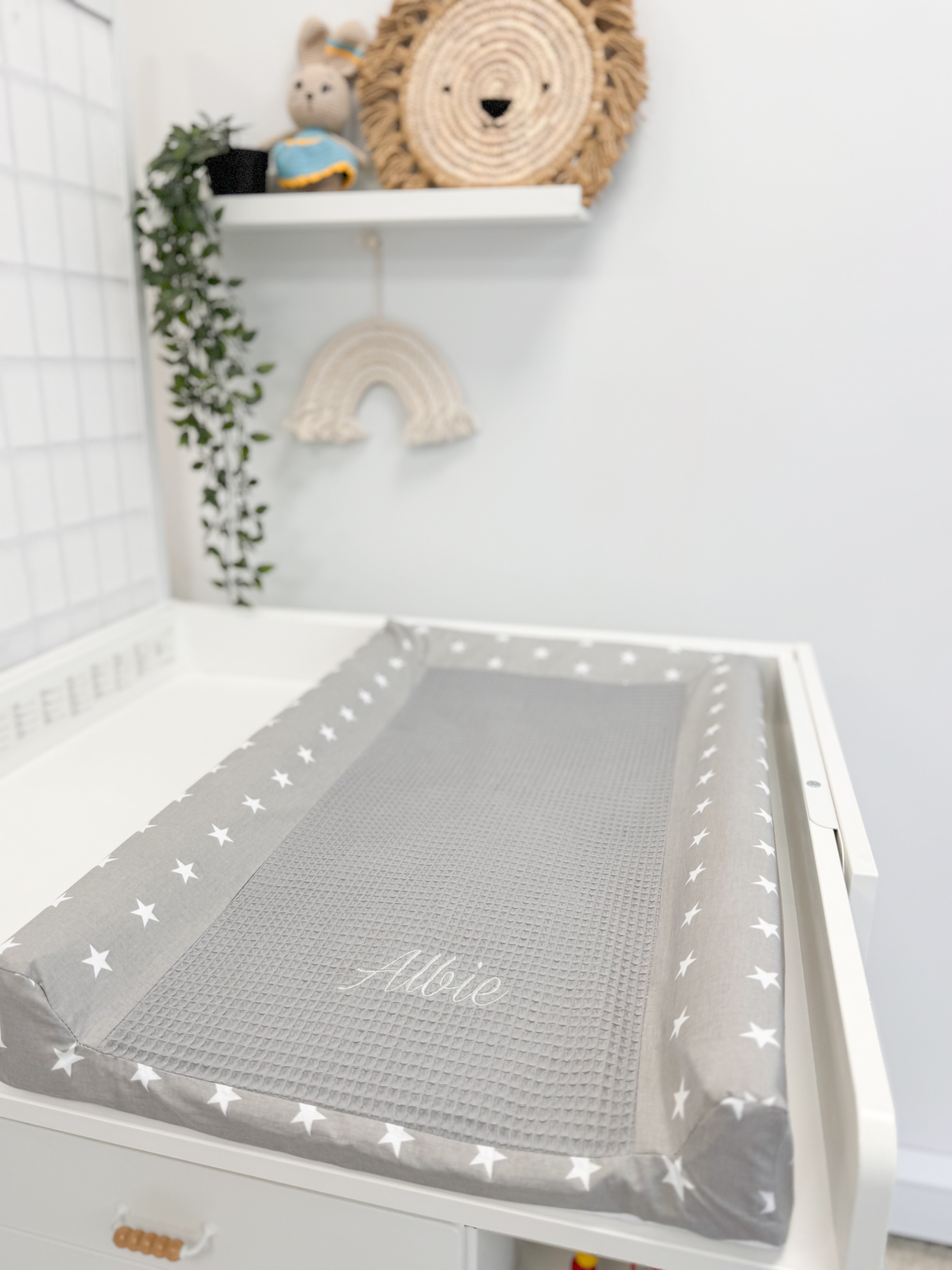 Changing pad cover - Gray Stars