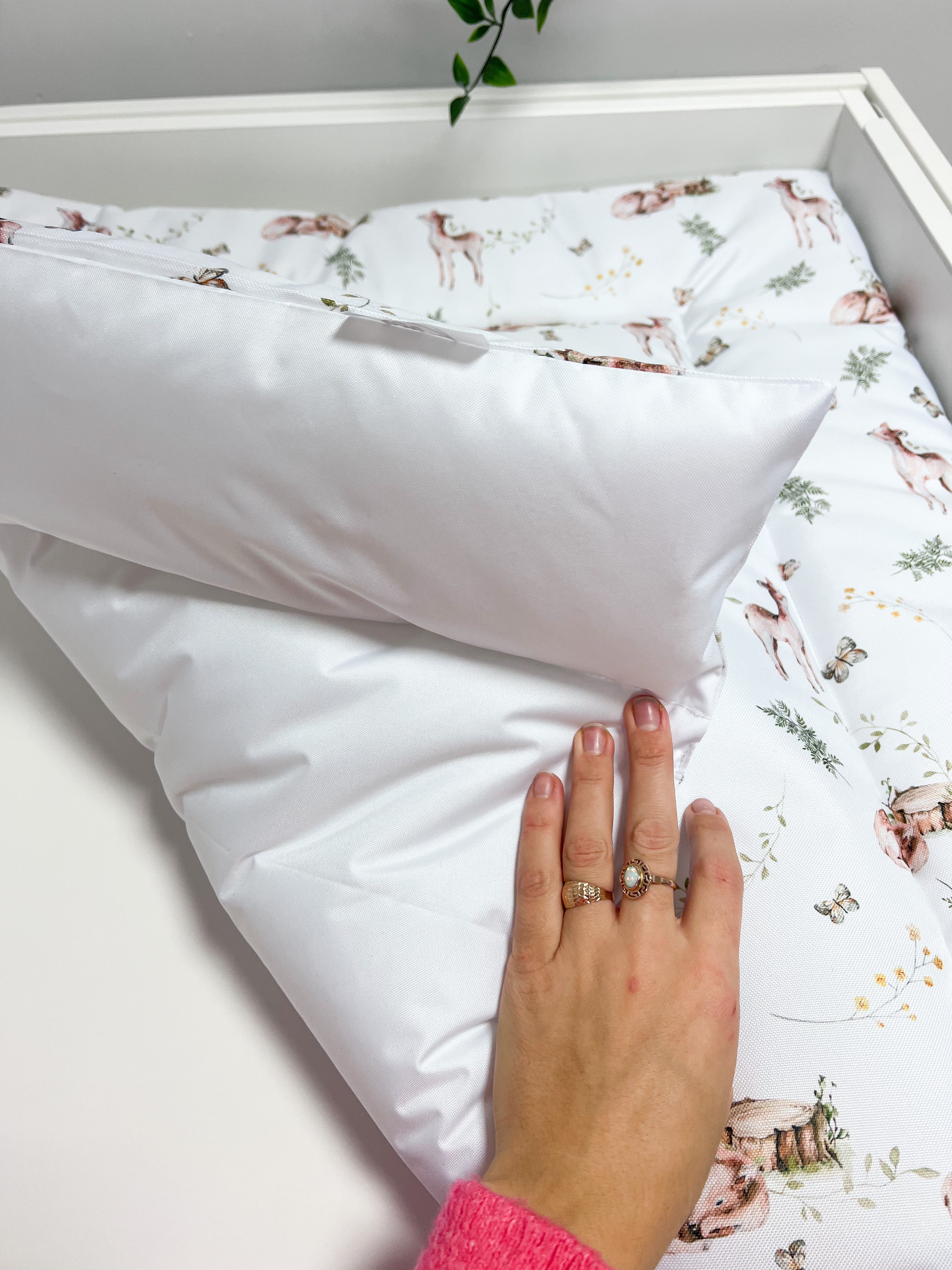 Ūdensizturīga pārtinamā virsma - Briedis