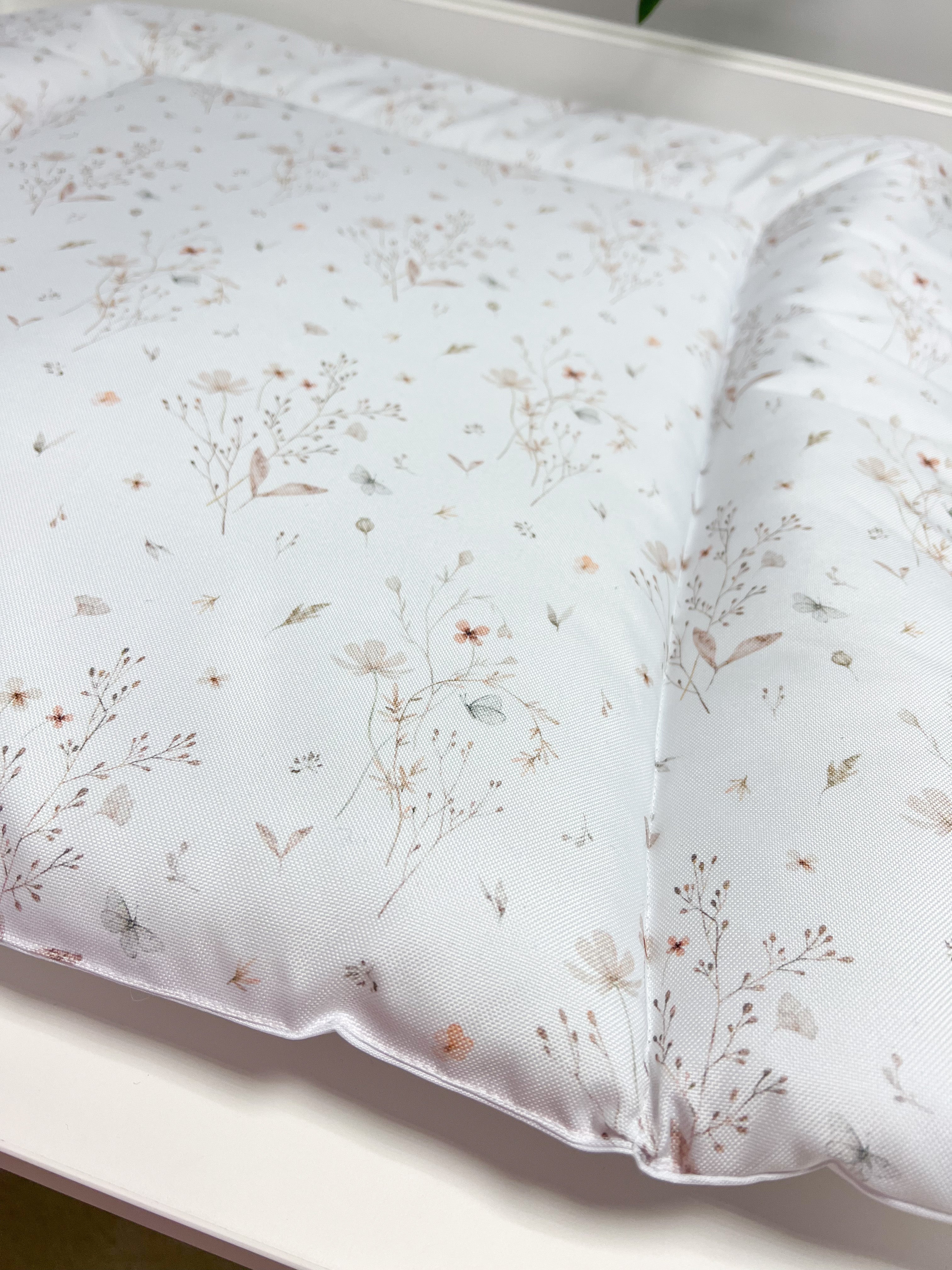 Ūdensizturīga pārtinamā virsma - Pļava