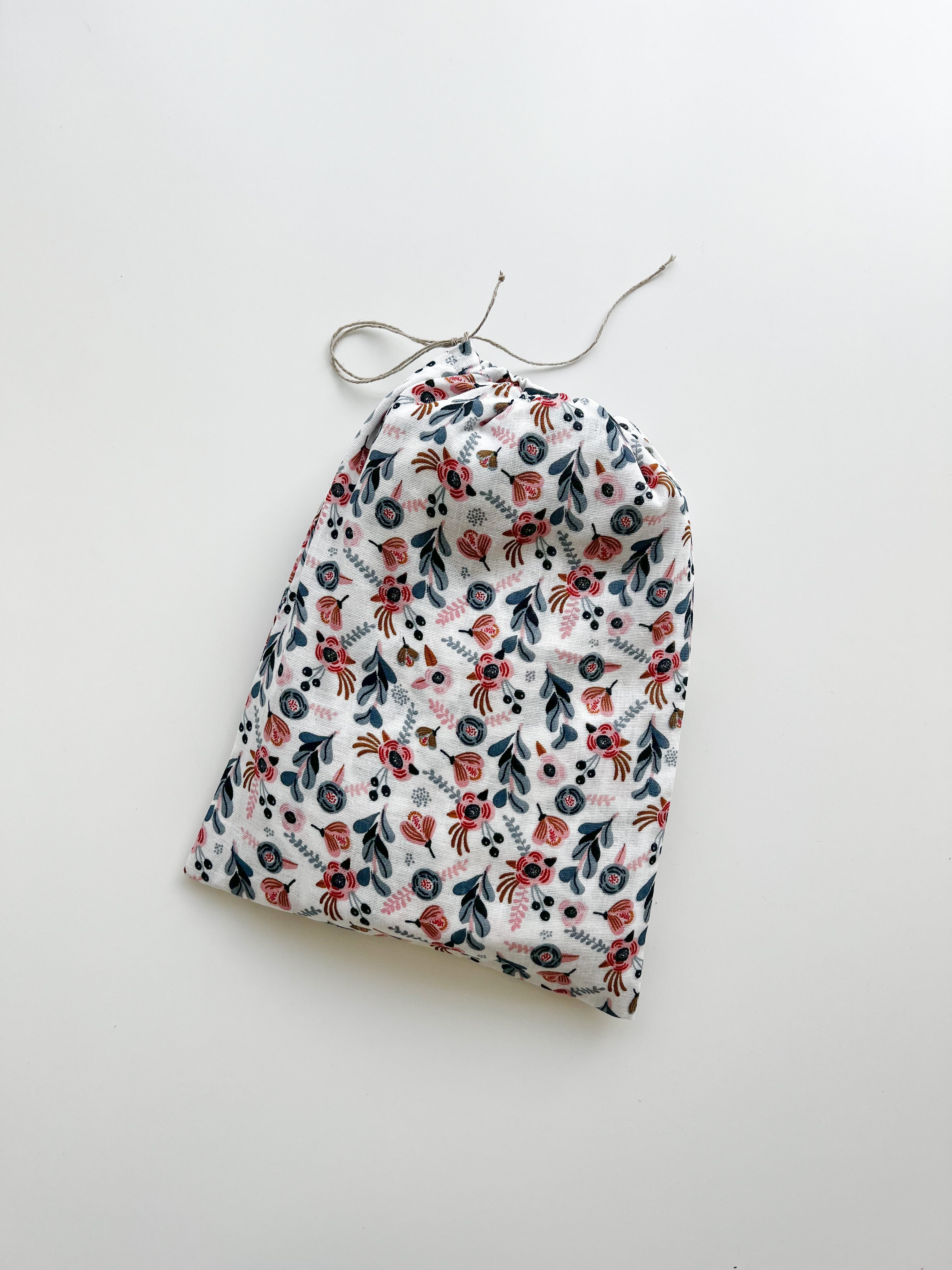Breastfeeding cover- White flowers