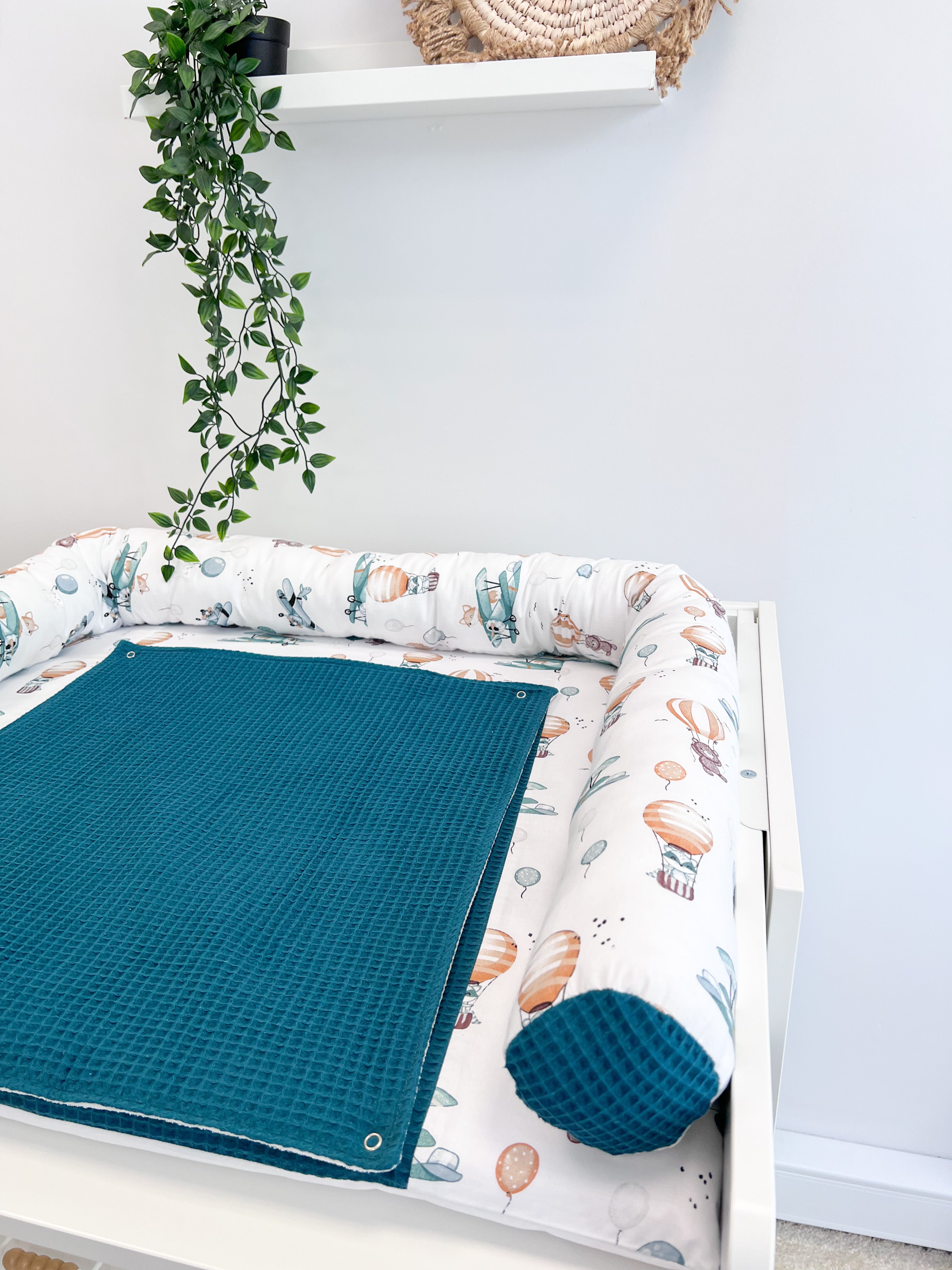 Cotton changing pad - Balloons in petrol blue