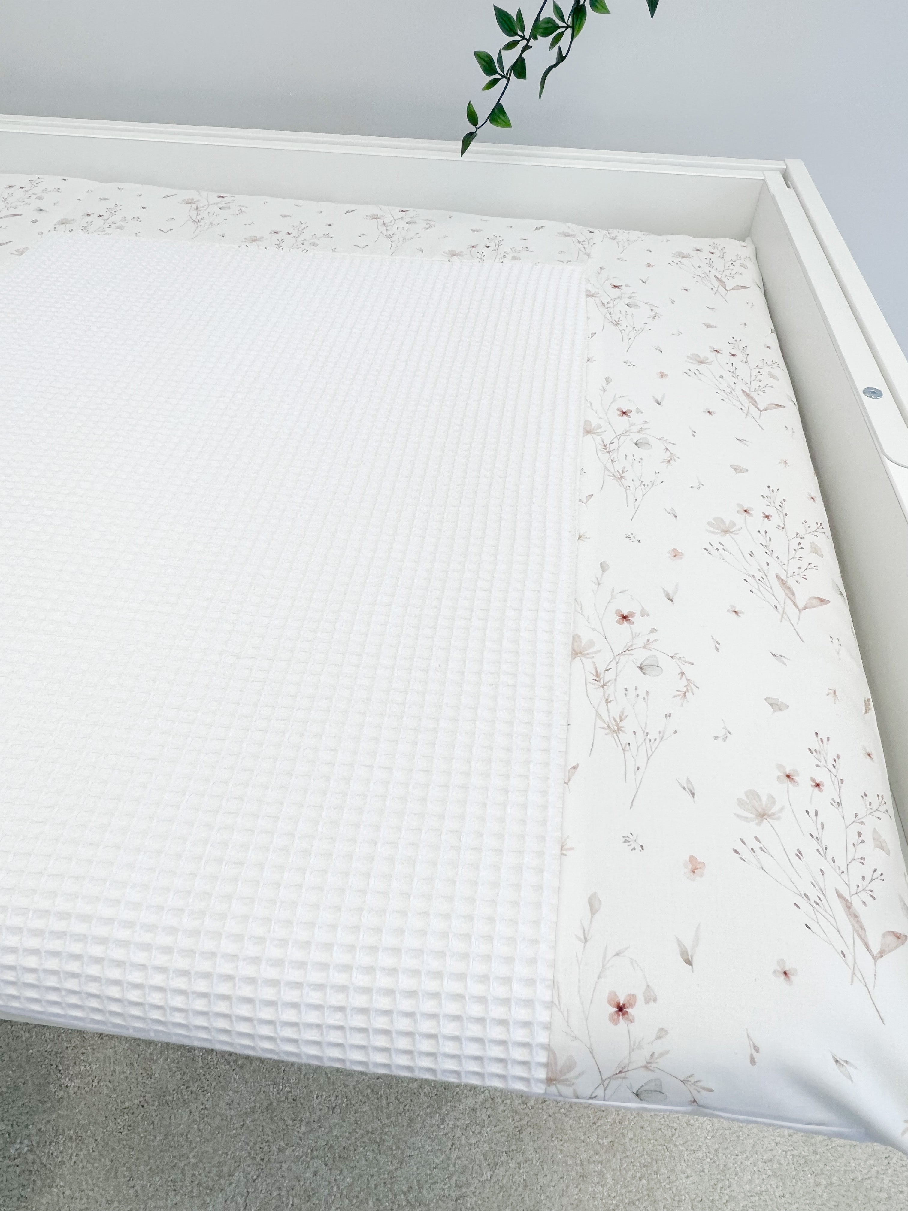 Cotton changing pad - Meadow