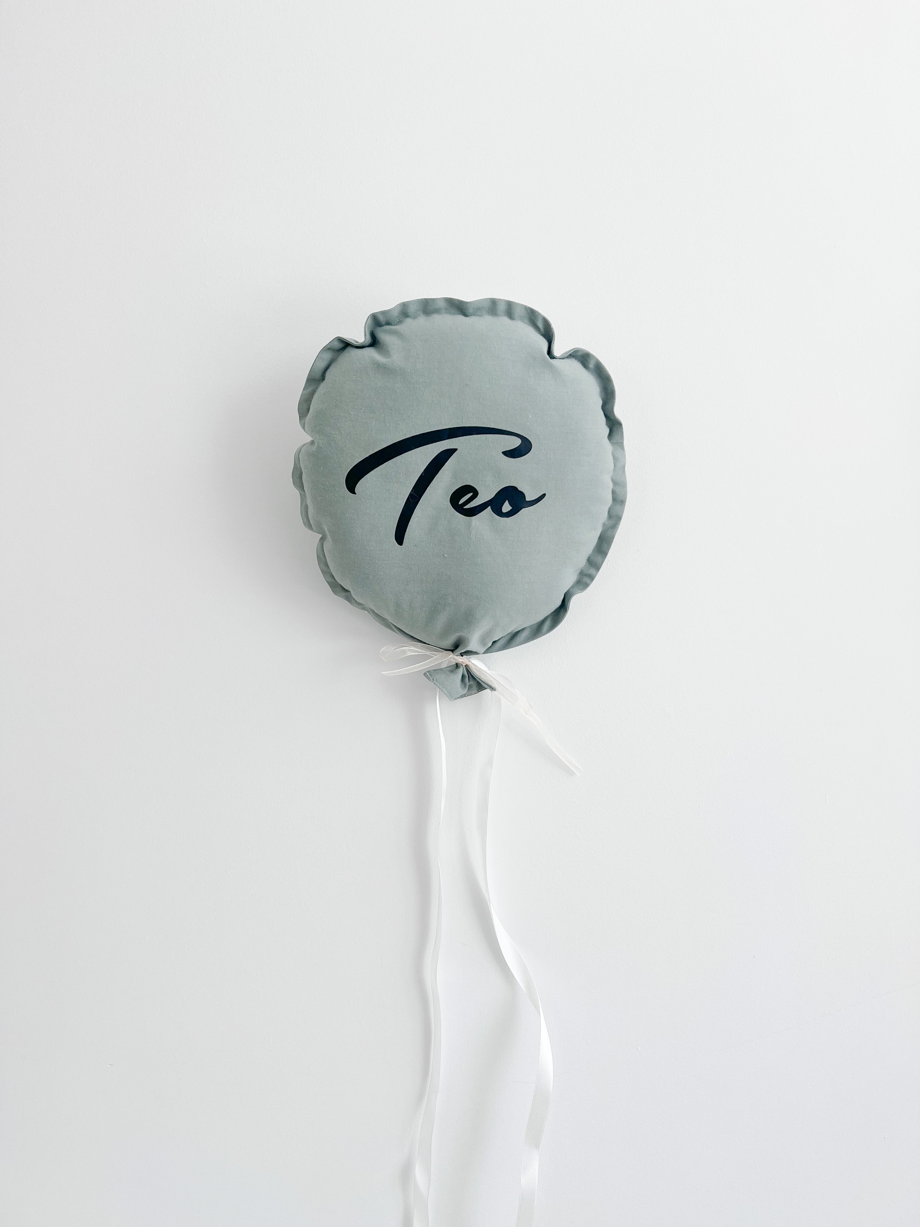 Balloon cushion wall decoration