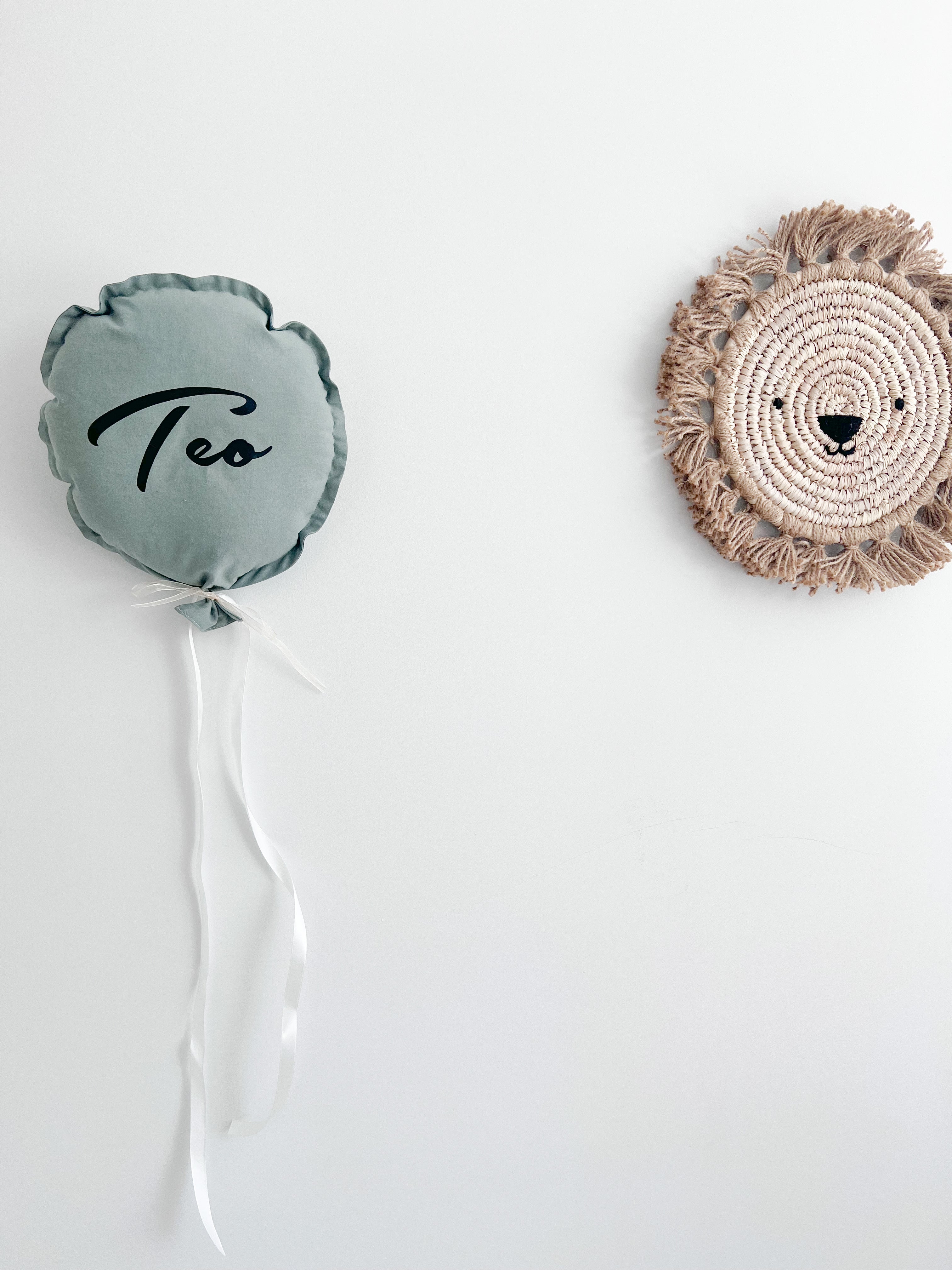 Balloon cushion wall decoration
