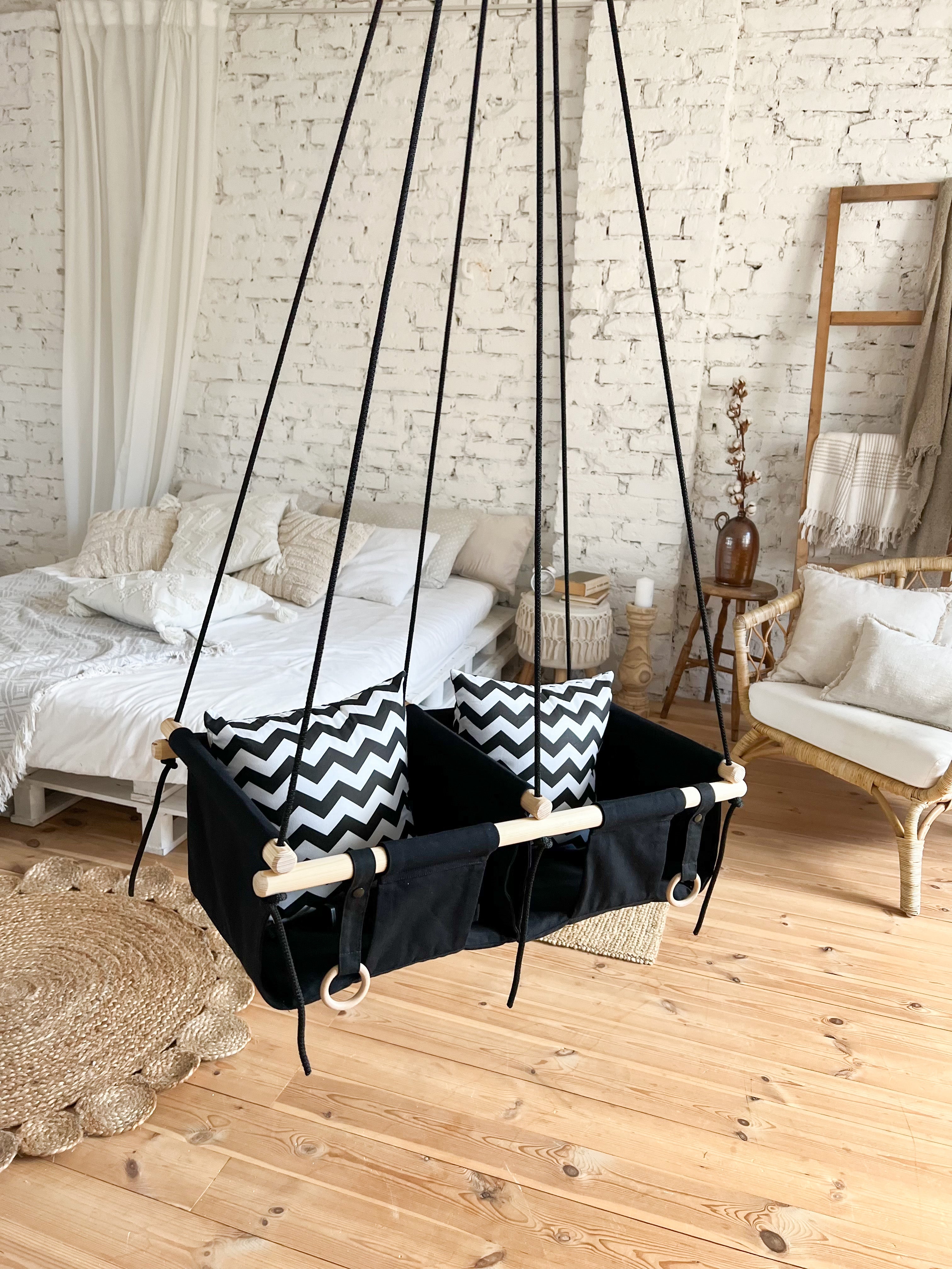 Twin Swing "Ilusion"