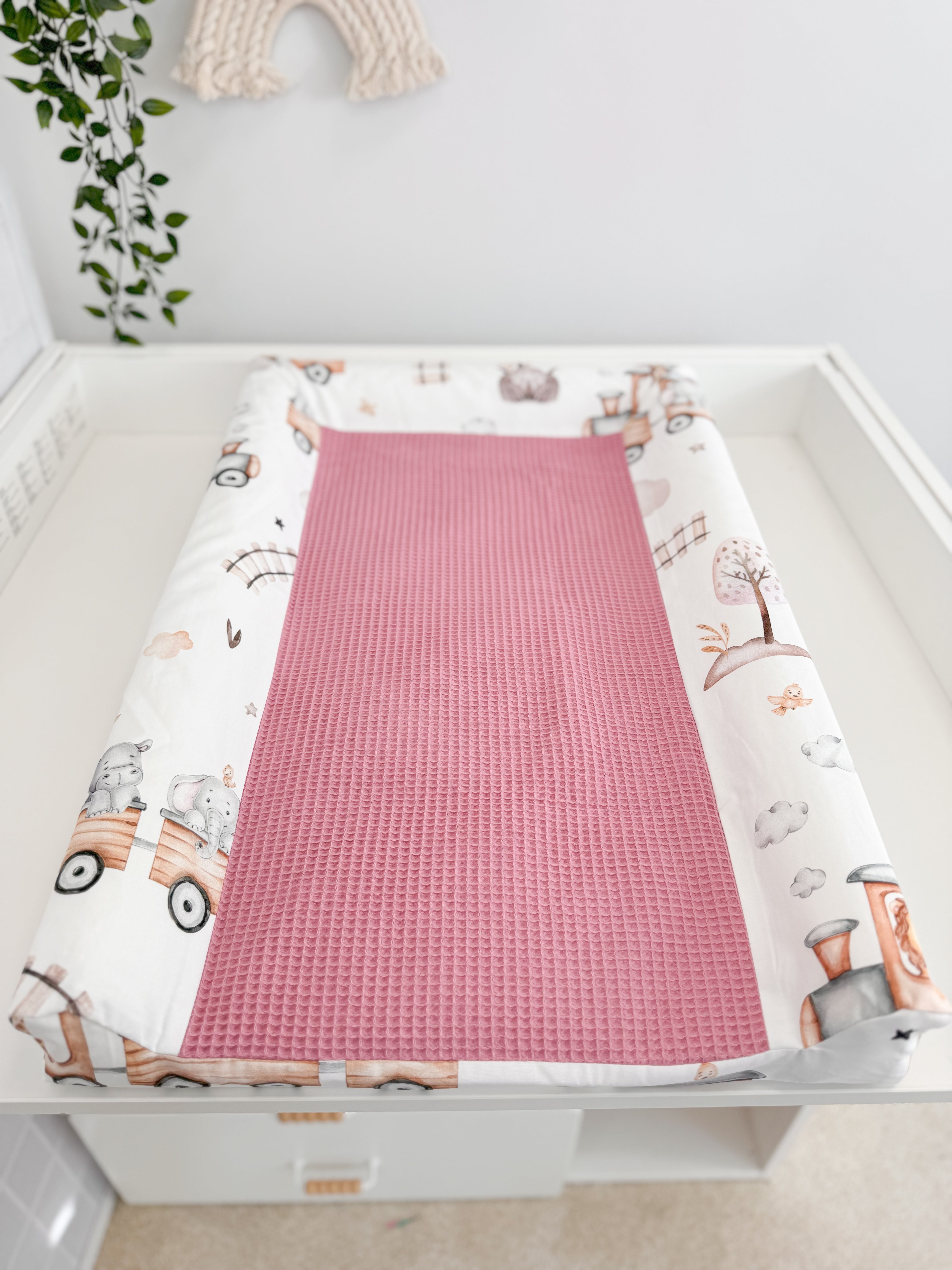 Changing pad cover - Pink train