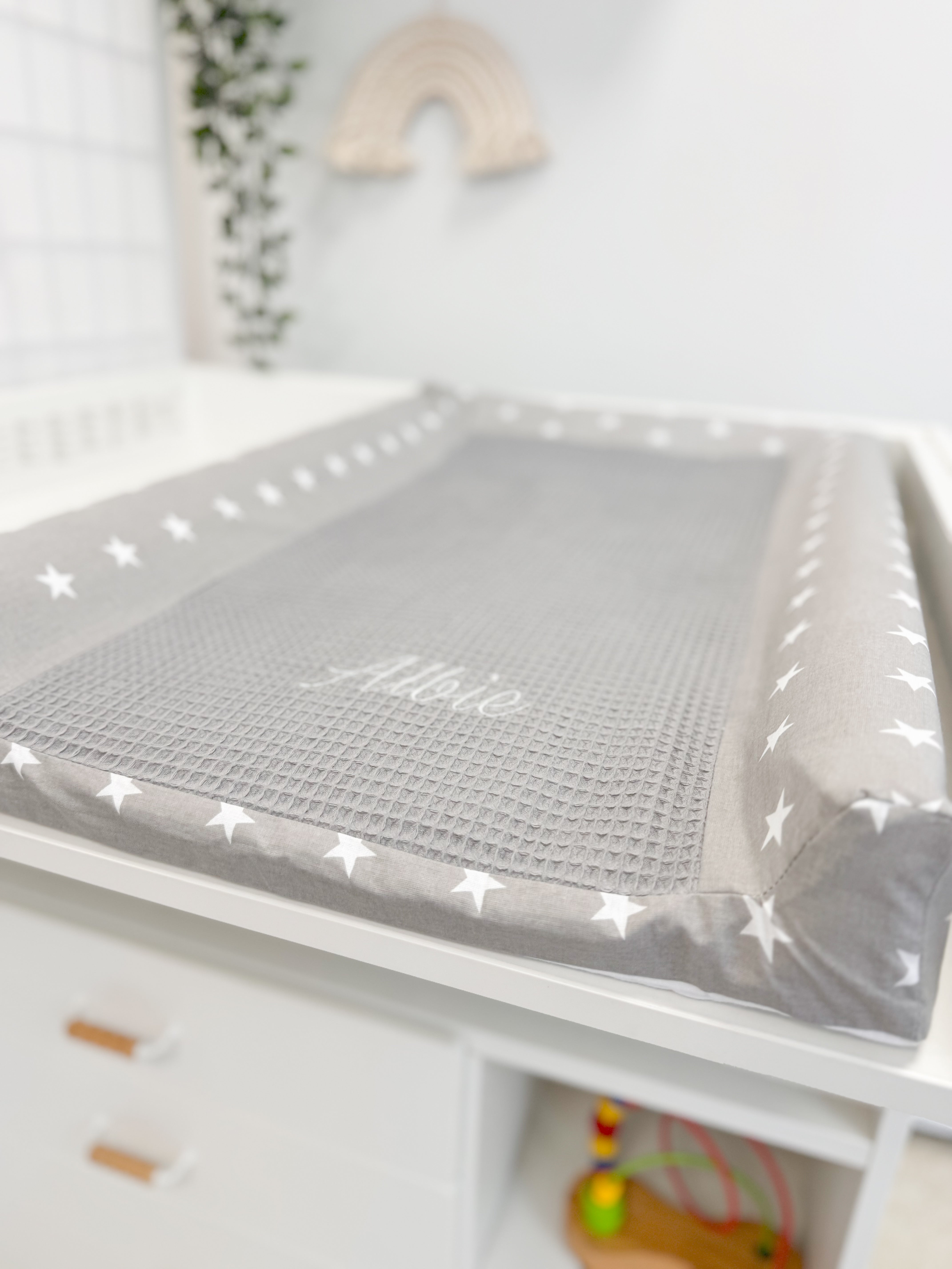 Changing pad cover - Gray Stars