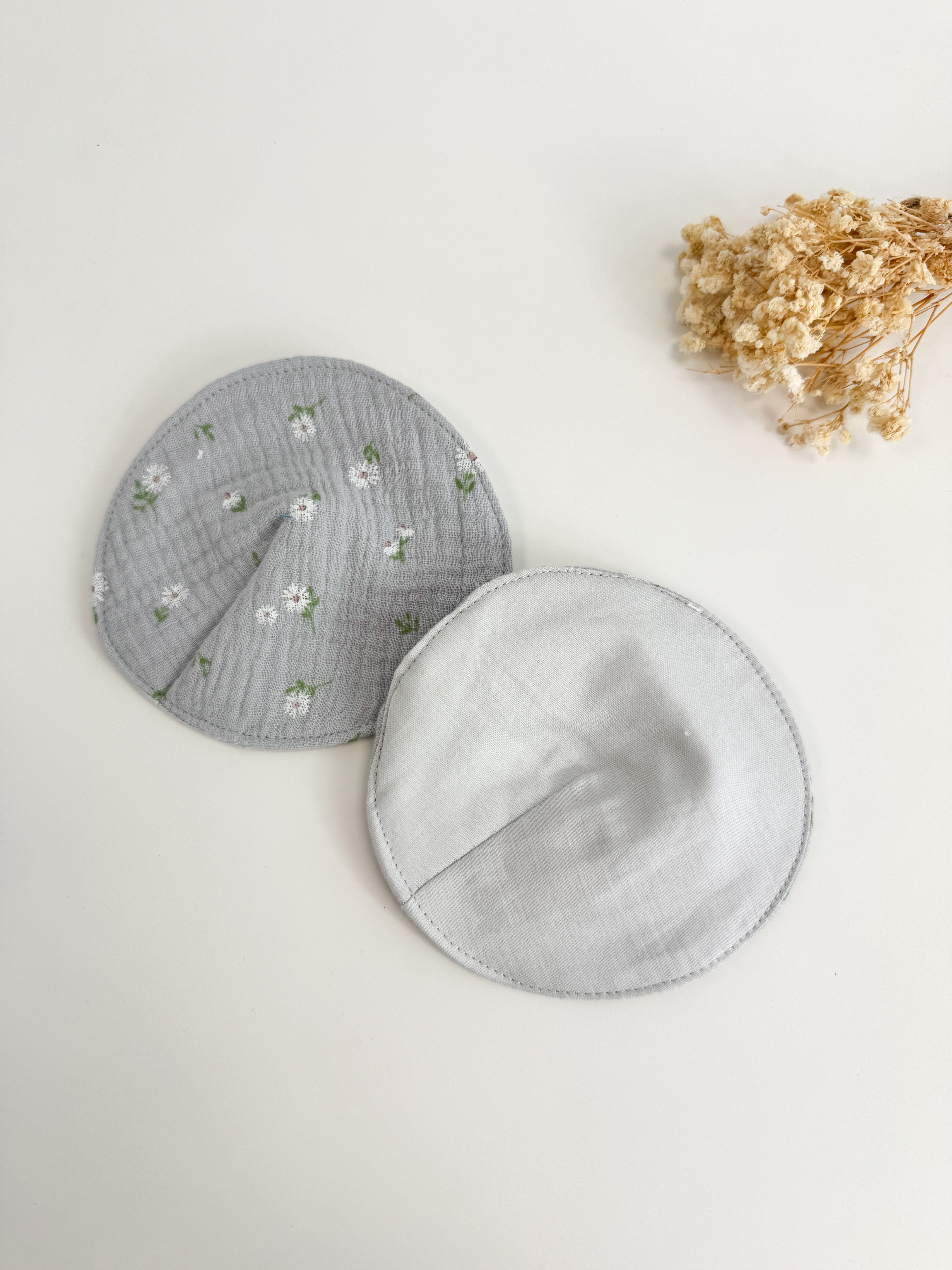 Breastfeeding pads -  Gray flowers