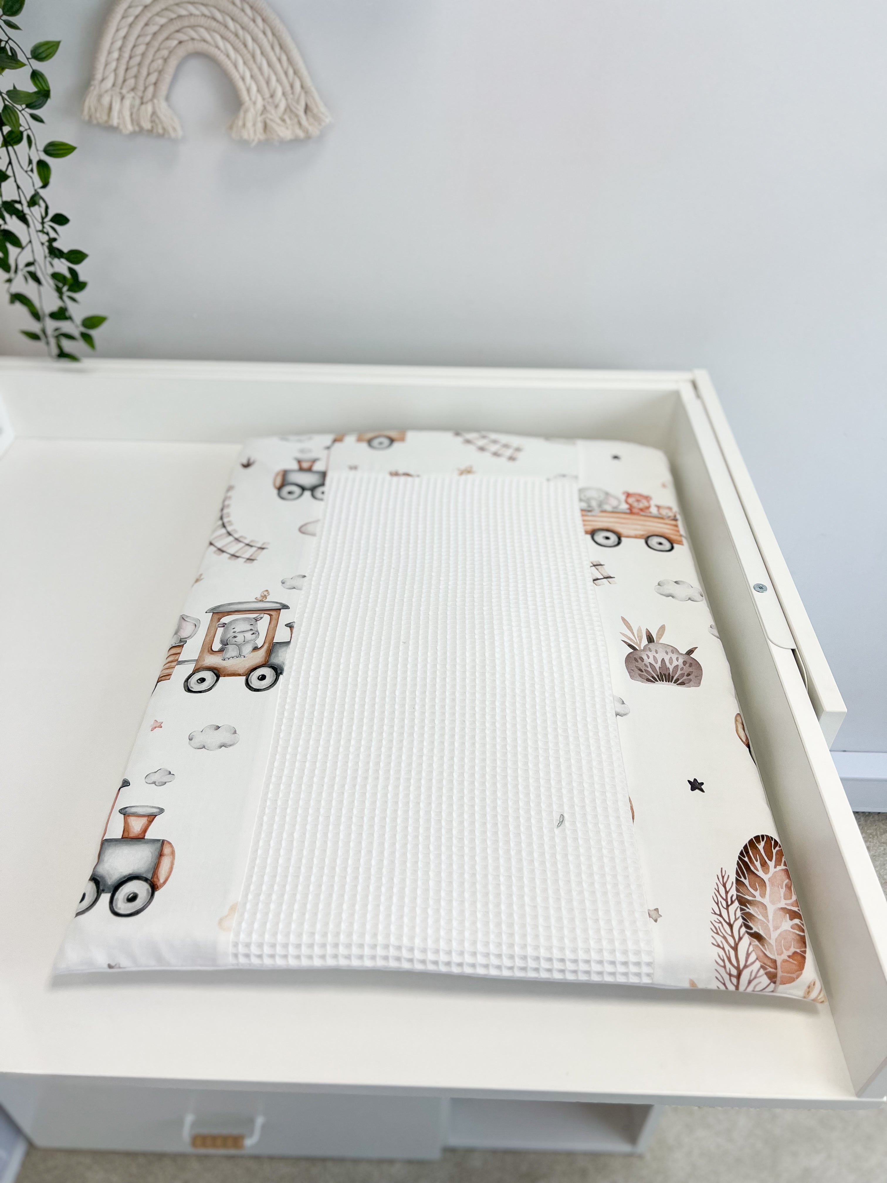 Cotton changing pad "Train" 50 x 70 cm