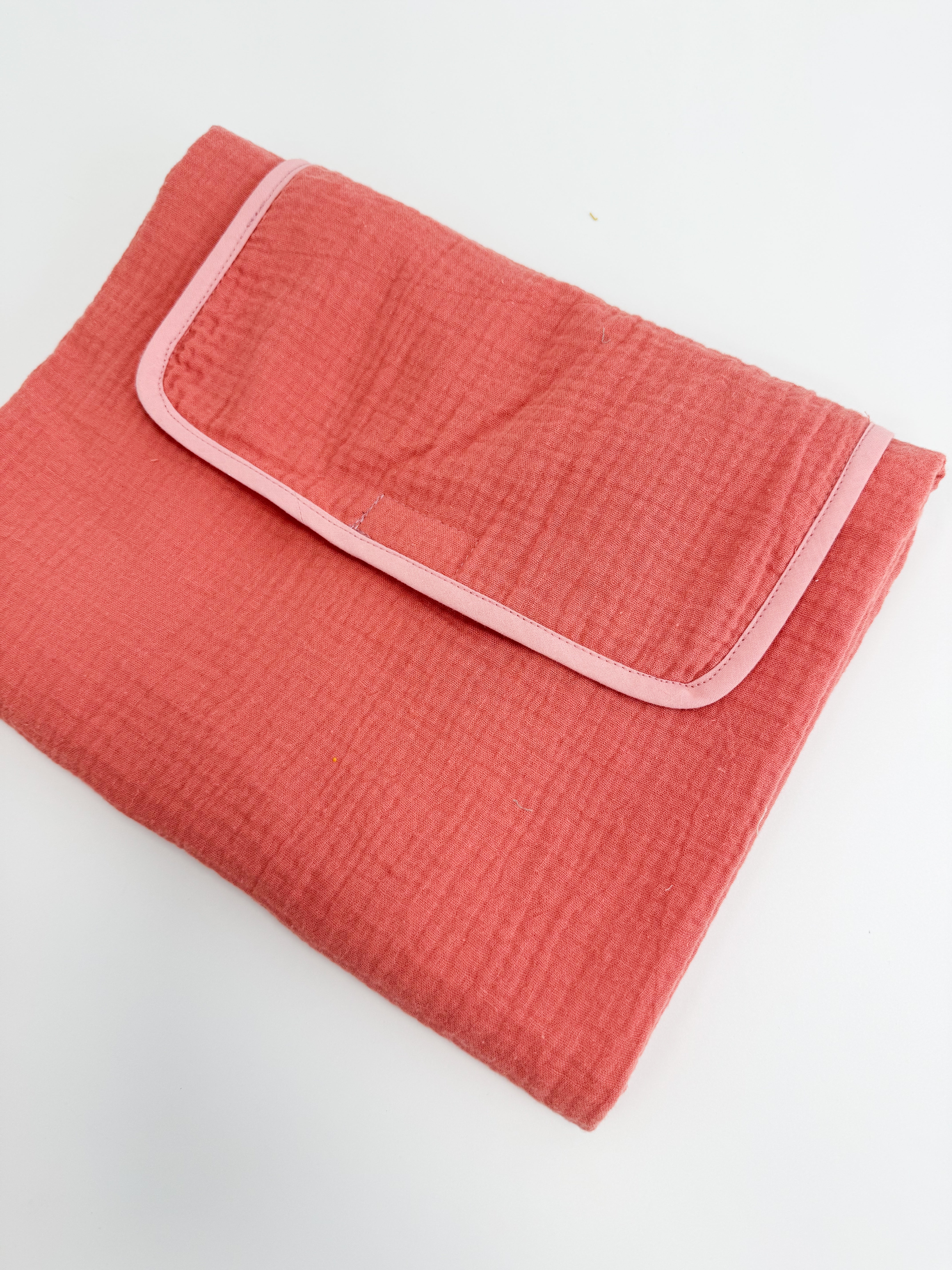 Travel changing sheet - Salmon pink