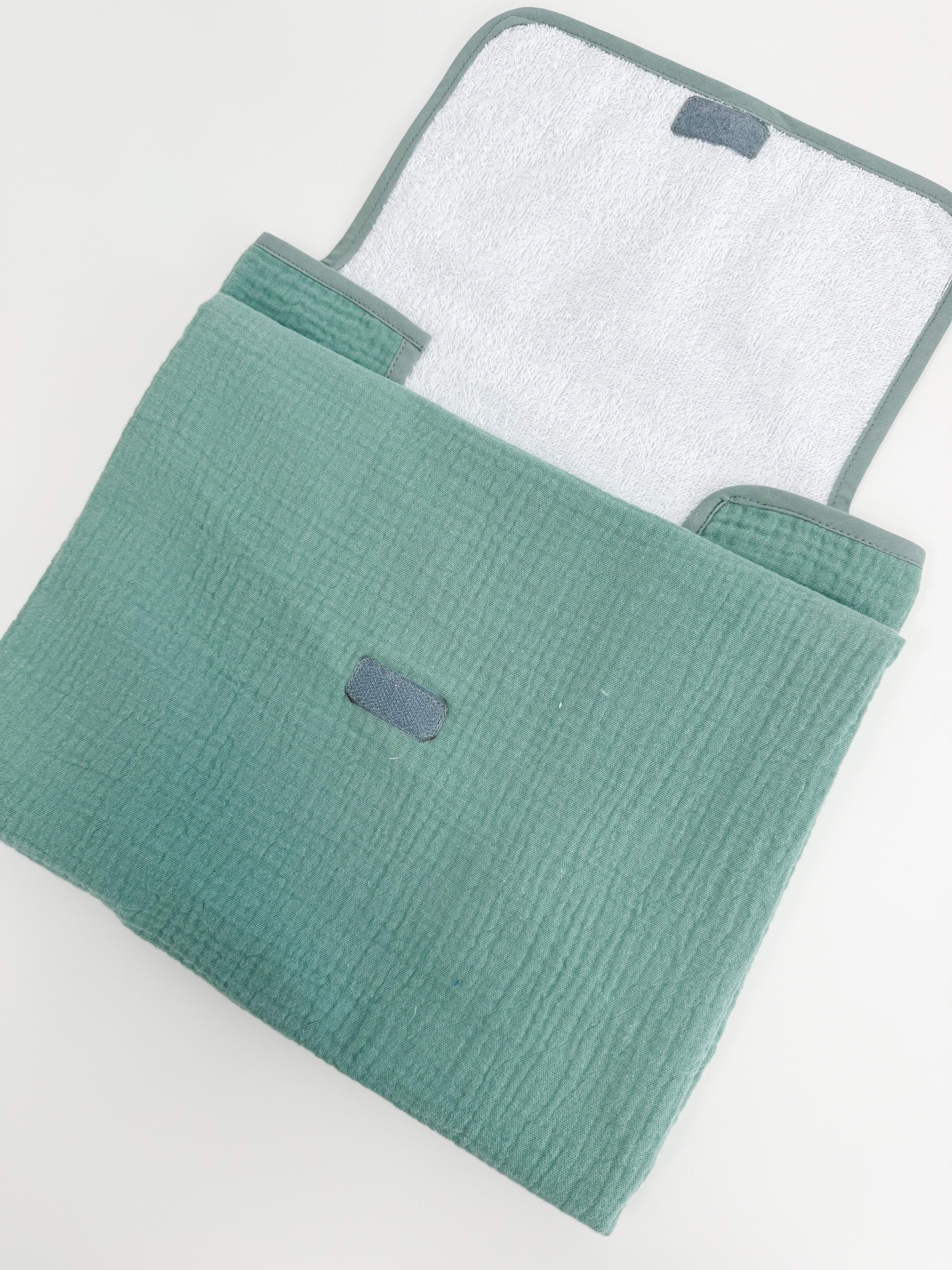 Travel changing sheet - Sage green